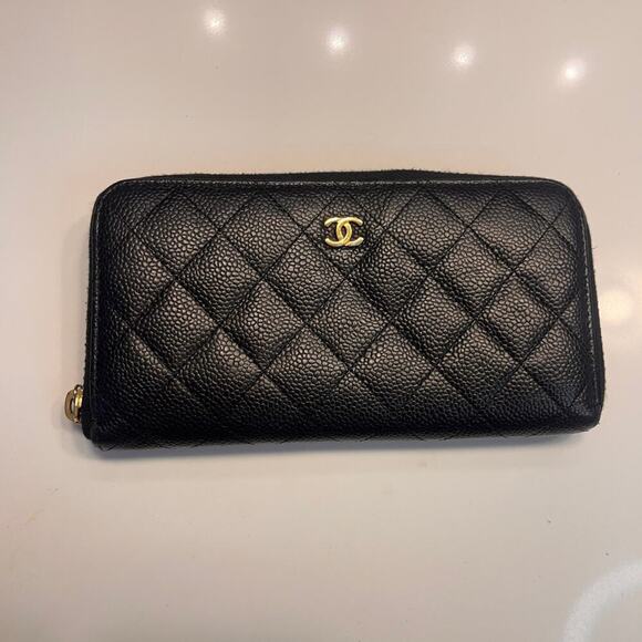 Chanel Black Quilted Caviar L-Gusset Zip-Around Wallet - Picture 4 of 11